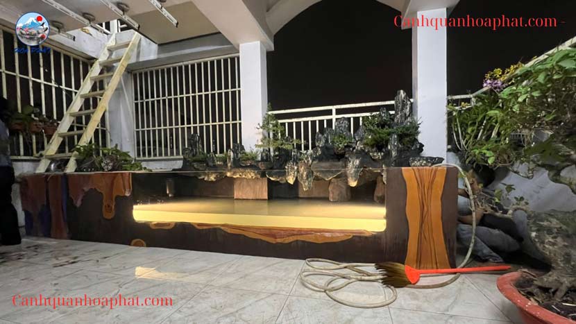 thử nước test khả năng chống thấm của hồ cá