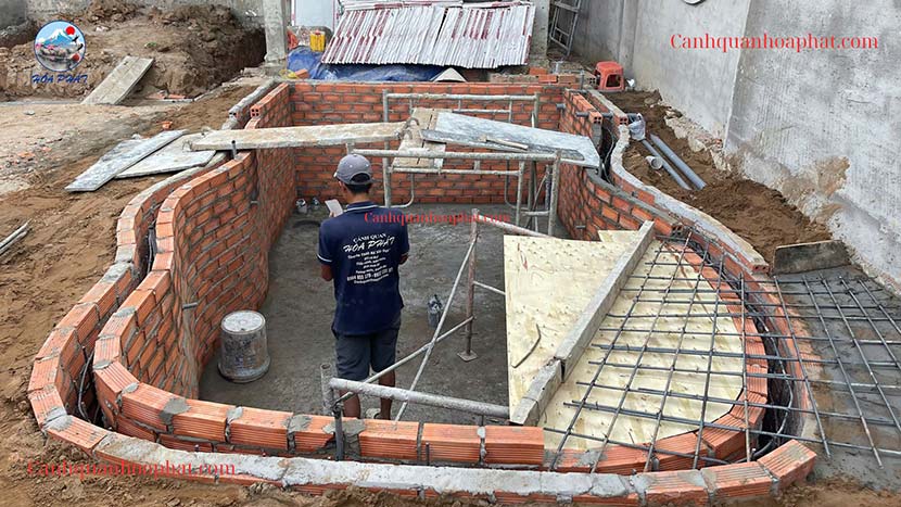 đan sắt phi 10 để chuẩn bị đổ bê tông 