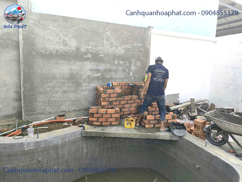 xây bục để tiến hành dựng hình thác nước