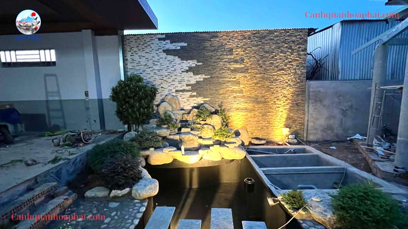 hoàn thành sơ bộ hồ cá koi