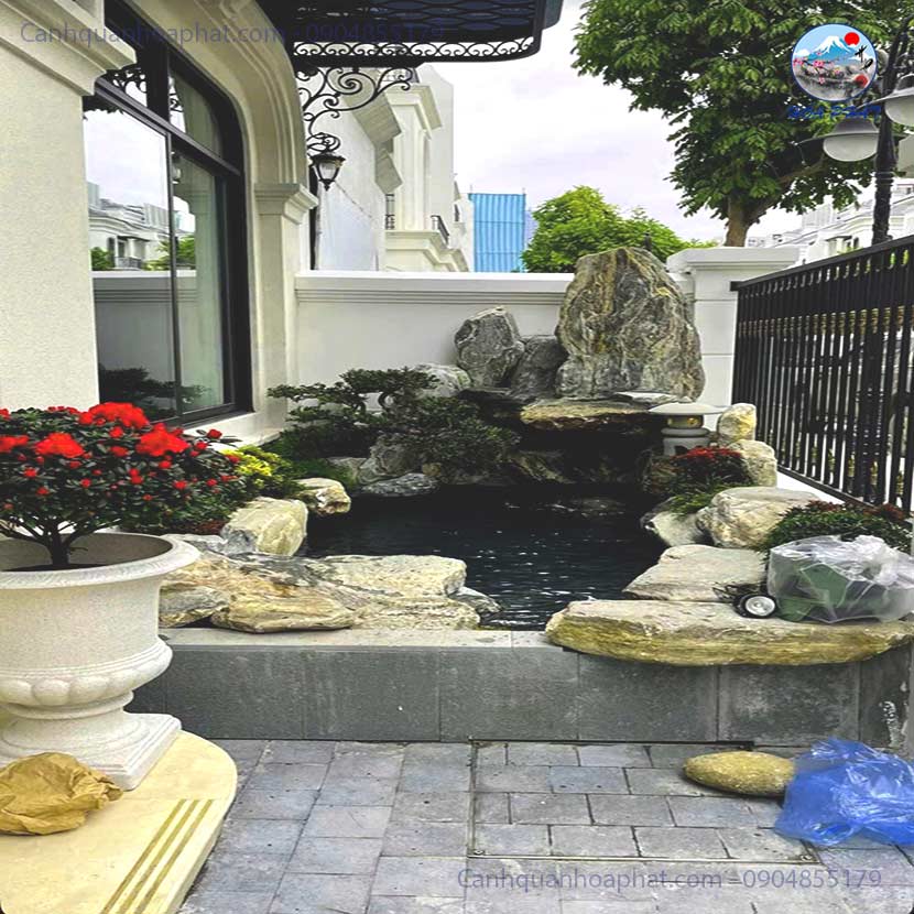 BÁO GIÁ THI CÔNG HỒ CÁ KOI MỚI NHẤT 2025 – BẢNG GIÁ CHUẨN TỪ CẢNH QUAN HÒA PHÁT