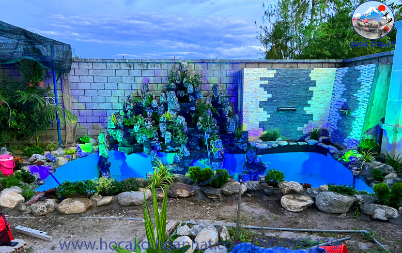 Thi công hồ cá Koi kết hợp tường nước ngoài trời